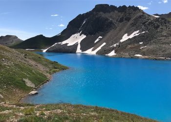 There’s a Ice Blue Lake In Colorado That You Probably Never Knew Existed
