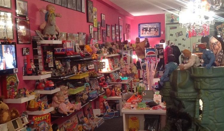 There Is An 80’s Store In Denver And It Is One Of The Coolest Places Ever