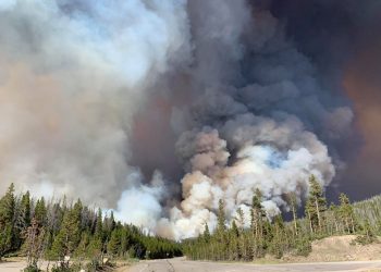 Colorado wildfire grows to third-largest in state history, Denver choked with smoke