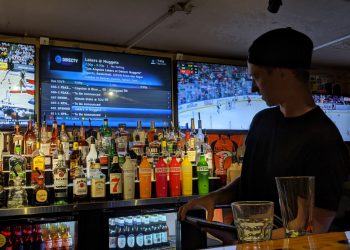 Restaurants in Denver can now deliver alcohol until 2 a.m