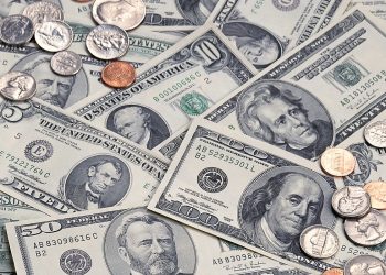 Retailers in Colorado Must Accept Cash Under New Law