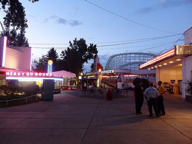 A long wait is over, and Lakeside Amusement Park finally reopens tonight