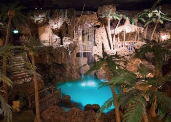 Pissed off Reddit rant: Dear Casa Bonita Owners