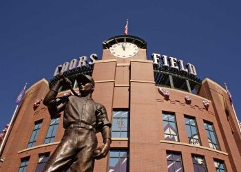 Clint Hurdle will Return to the Colorado Rockies in 2022
