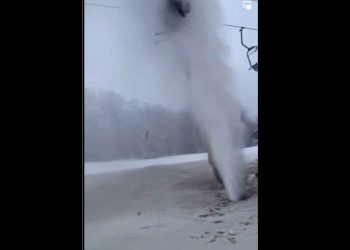 Trapped On A Ski Lift! Skiers Are Sprayed By Freezing Water