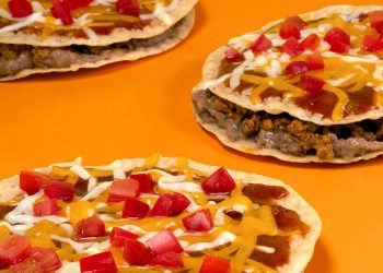 Taco Bell is Bringing Back the Mexican Pizza
