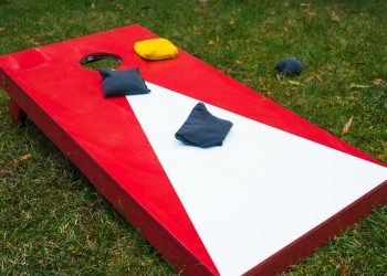 A Loveland Man Set a Cornhole World Record!