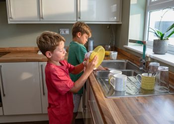 Making Chores Fun With Your Kids