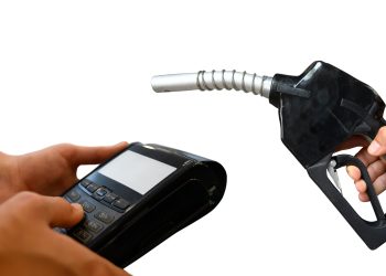 Aurora Police Department issues scam alert at gas stations