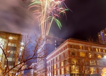 Denver rings in 2024 with 2 downtown fireworks shows & free public transit