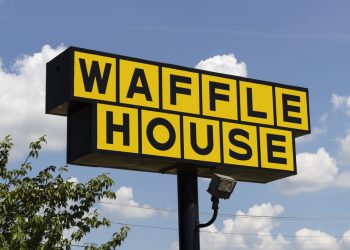 Broncos player tips Waffle House waitress $1k