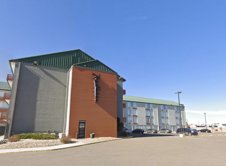 Denver approves turning the Radisson Hotel into shelter