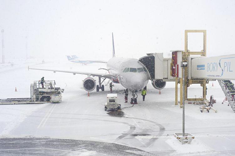 Hundreds of Flights Cancelled at DIA