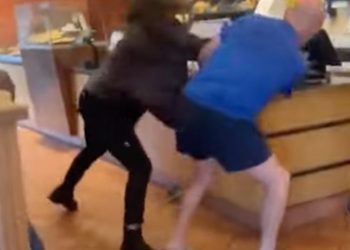 MUST SEE Panera Chaos: Customer Throws Smoothie, Employees Fight Back with Pan in Glendale Incident