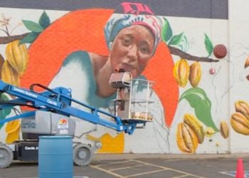 VIDEO Stunning Mural in Denver Shines Light on Ethical Farming and Fair Trade