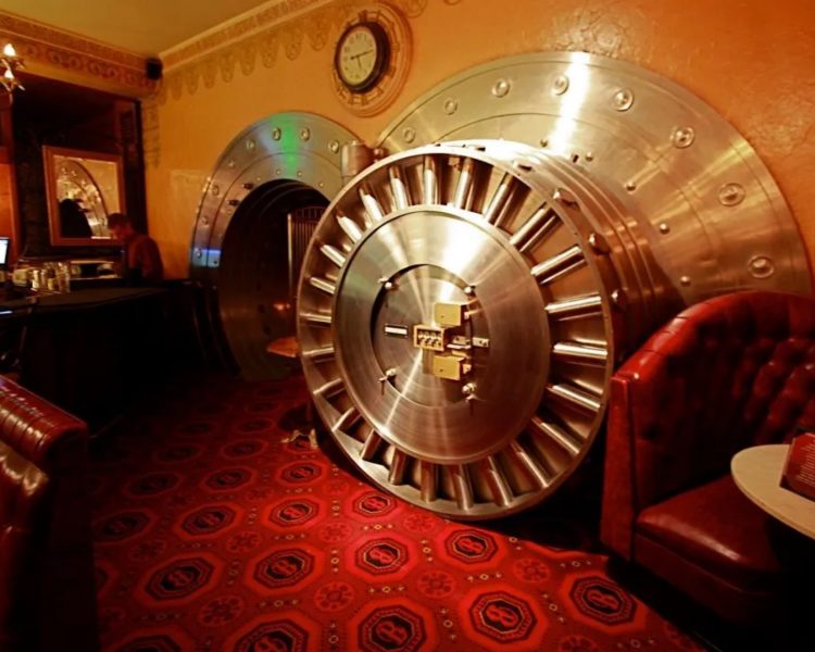 Denver’s Beloved Broker Restaurant: A Vault of Fine Dining Memories
