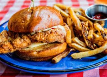 This Colorado Restaurant Serves the State’s Best Fried Chicken