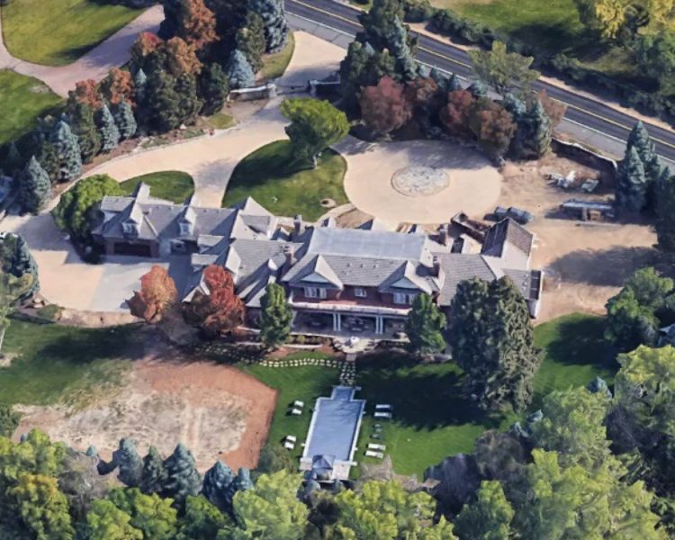 WATCH Football Legend to Home Icon: Explore Peyton Manning’s Stunning Cherry Hills Estate