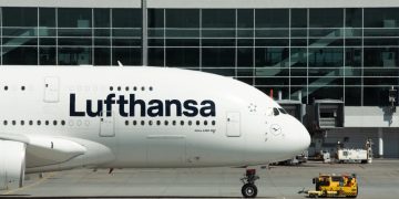 Giant of the Skies Lands in Denver: Lufthansa’s Airbus A380 Begins Daily Service