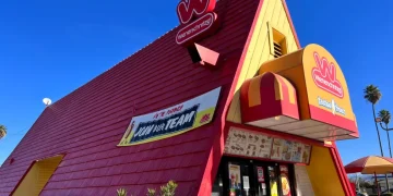 Wienerschnitzel Returns: Hot Dogs Coming to Colorado Walmart in 2025
