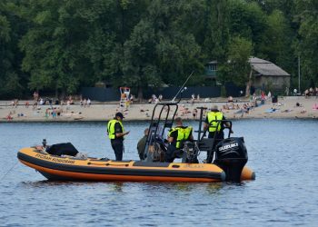 Tragedy at Chatfield: Father Drowns While Paddleboarding with Children