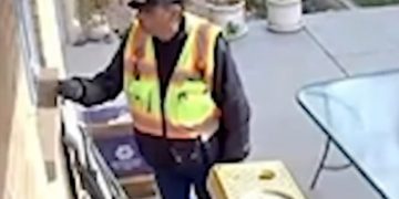 Denver Home Invaded by Suspect Posing as Utility Employee, Caught on Camera