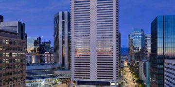 Inside Denver’s Most Lux Hotel: Elway’s Steakhouse, Candlelight Concerts, and Pure “Treat Yourself” Vibes