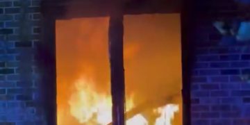 3 Cars Go Up In Flames After Garage Fire Tears Through South Metro Home